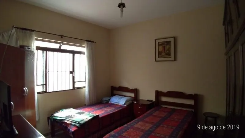 Foto 6 de Casa de 3 quartos com escritório, quintal amplo e garagem, Medicina