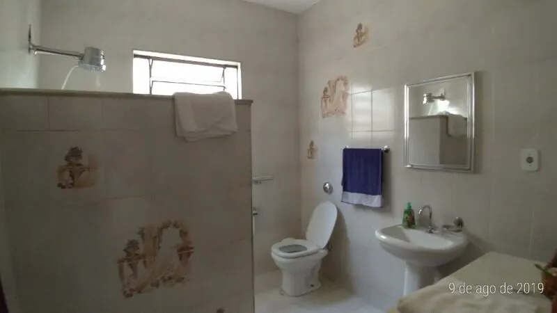 Foto 7 de Casa de 3 quartos com escritório, quintal amplo e garagem, Medicina