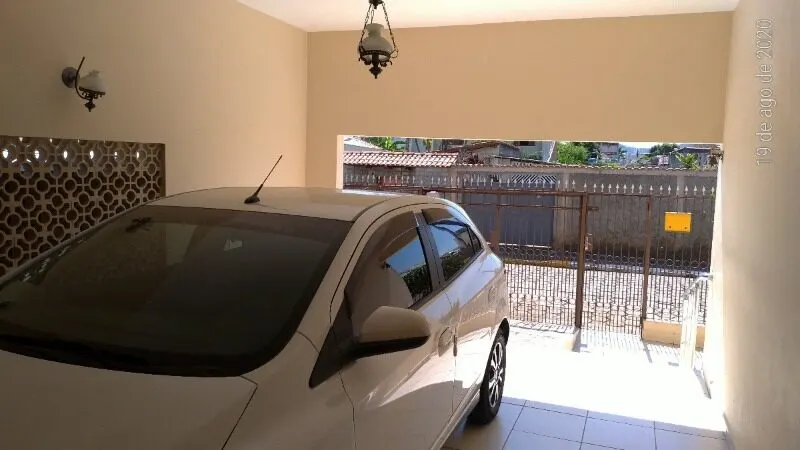 Foto 8 de Casa de 3 quartos com escritório, quintal amplo e garagem, Medicina