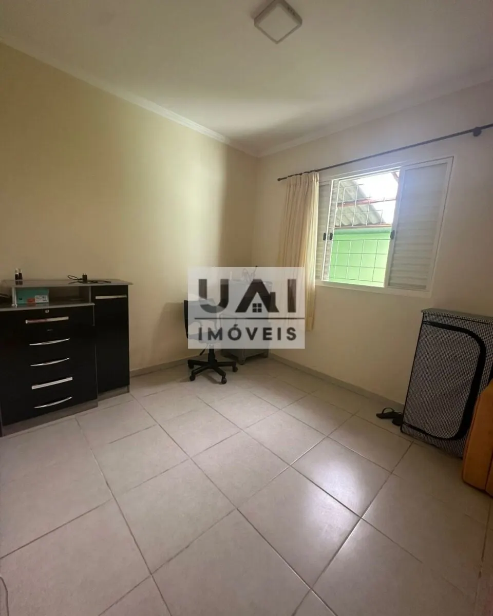 Foto 6 de Casa de 3 quartos (1 suíte) com quintal e quarto externo, Varginha