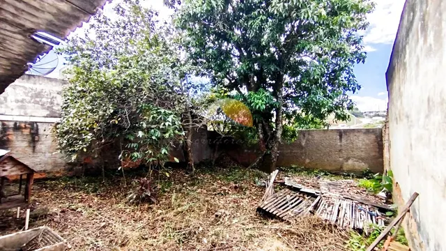 Foto 1 de Casa de 3 quartos com garagem e quintal, Rebourgeon