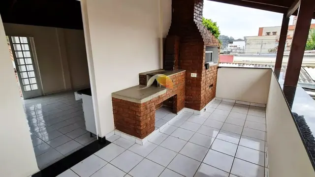 Casa de 3 quartos (1 suíte) com escritório e área de churrasco, Medicina