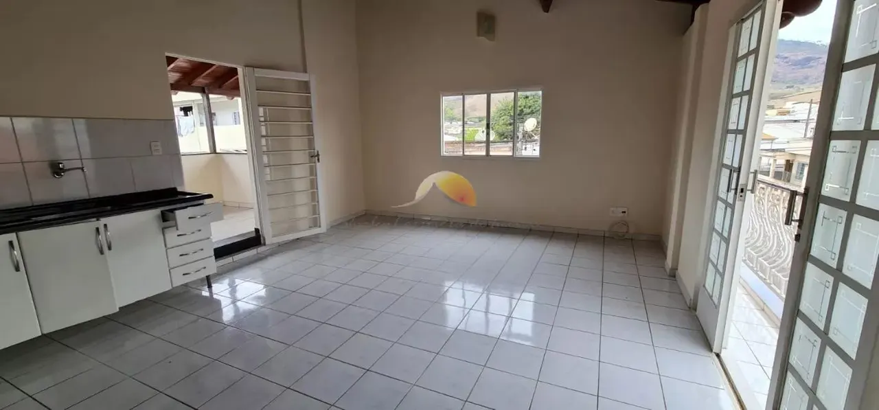 Foto 4 de Casa de 3 quartos (1 suíte) com escritório e área de churrasco, Medicina