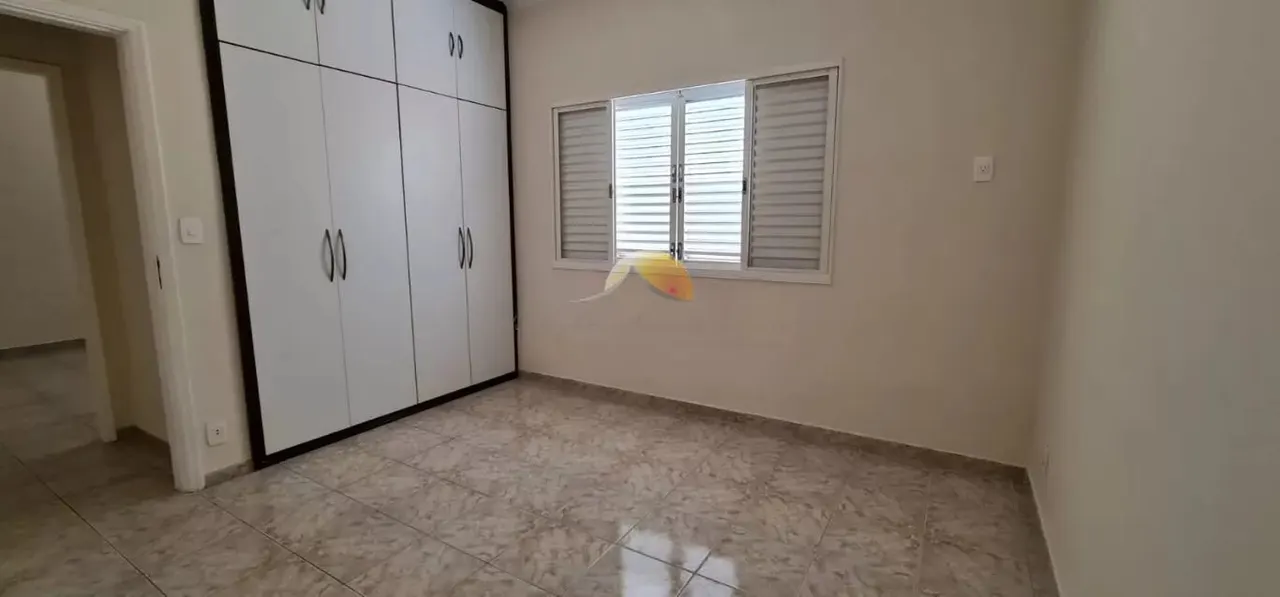 Foto 7 de Casa de 3 quartos (1 suíte) com escritório e área de churrasco, Medicina