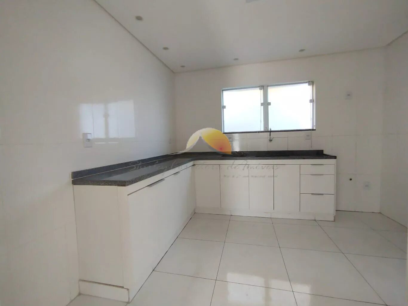 Foto 3 de Casa de 3 quartos (1 suíte) em condomínio fechado, Boa Vista