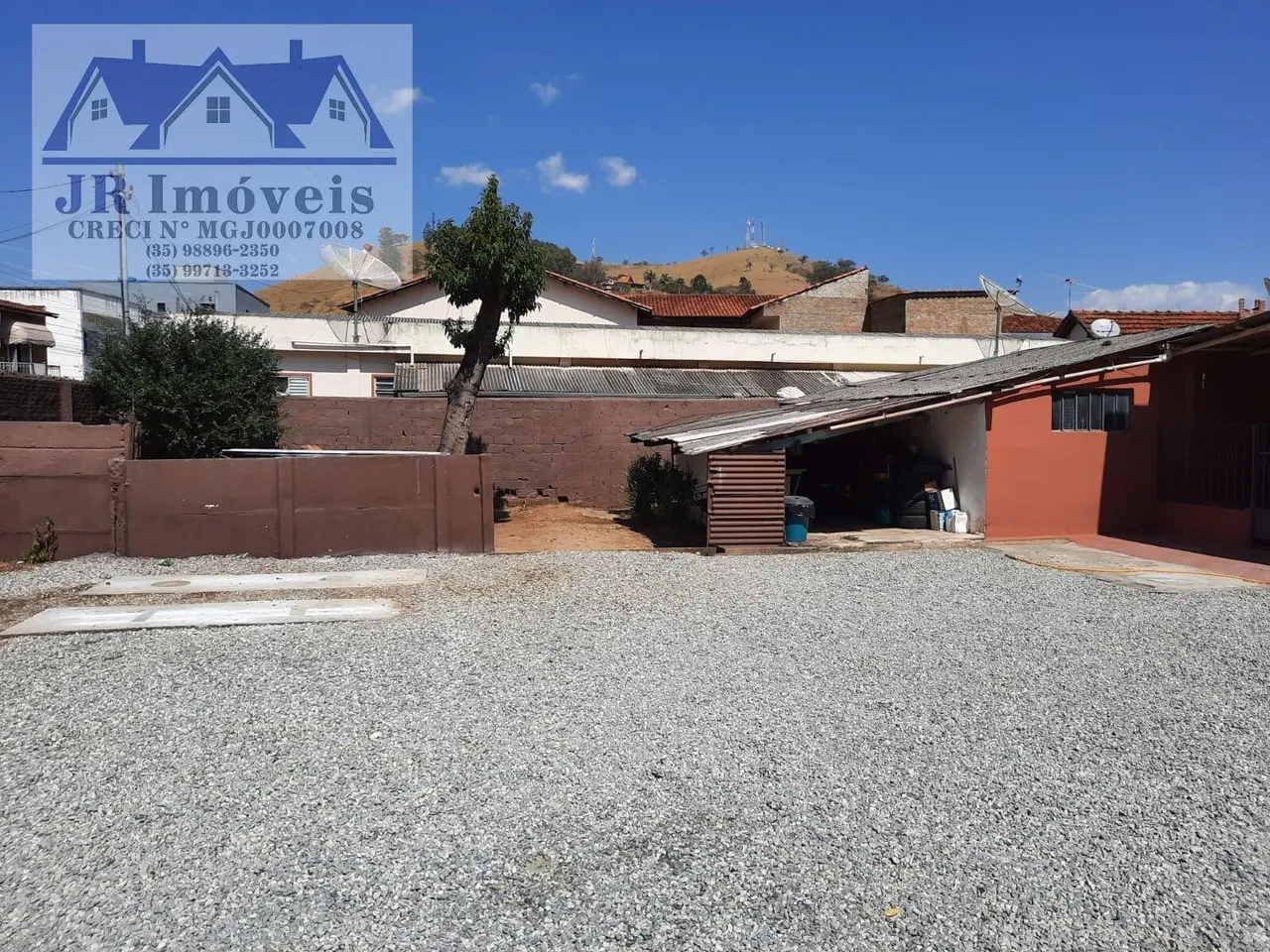 Foto 2 de Casa de 3 quartos com varanda e quintal amplo em terreno de 652,5 m², Varginha