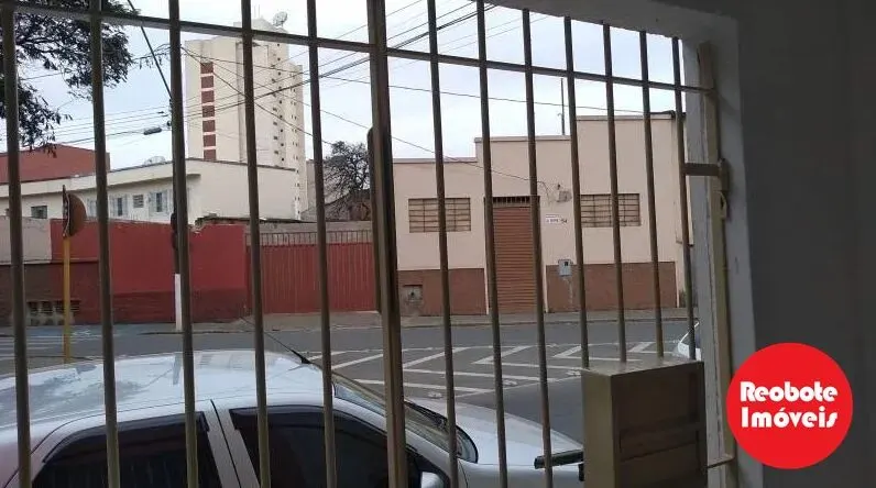 Foto 2 de Casa de 3 quartos com quintal, boa para escritório, Centro