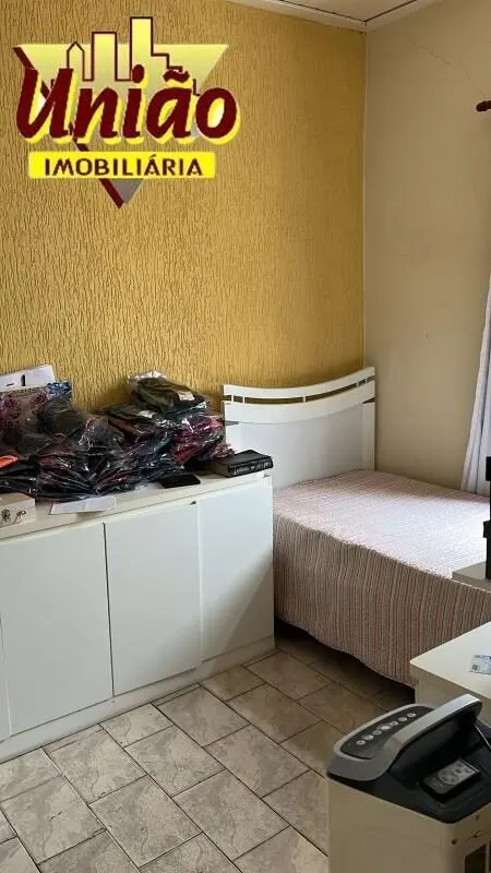 Foto 5 de Casa de 3 quartos (1 suíte) com quintal, Centro