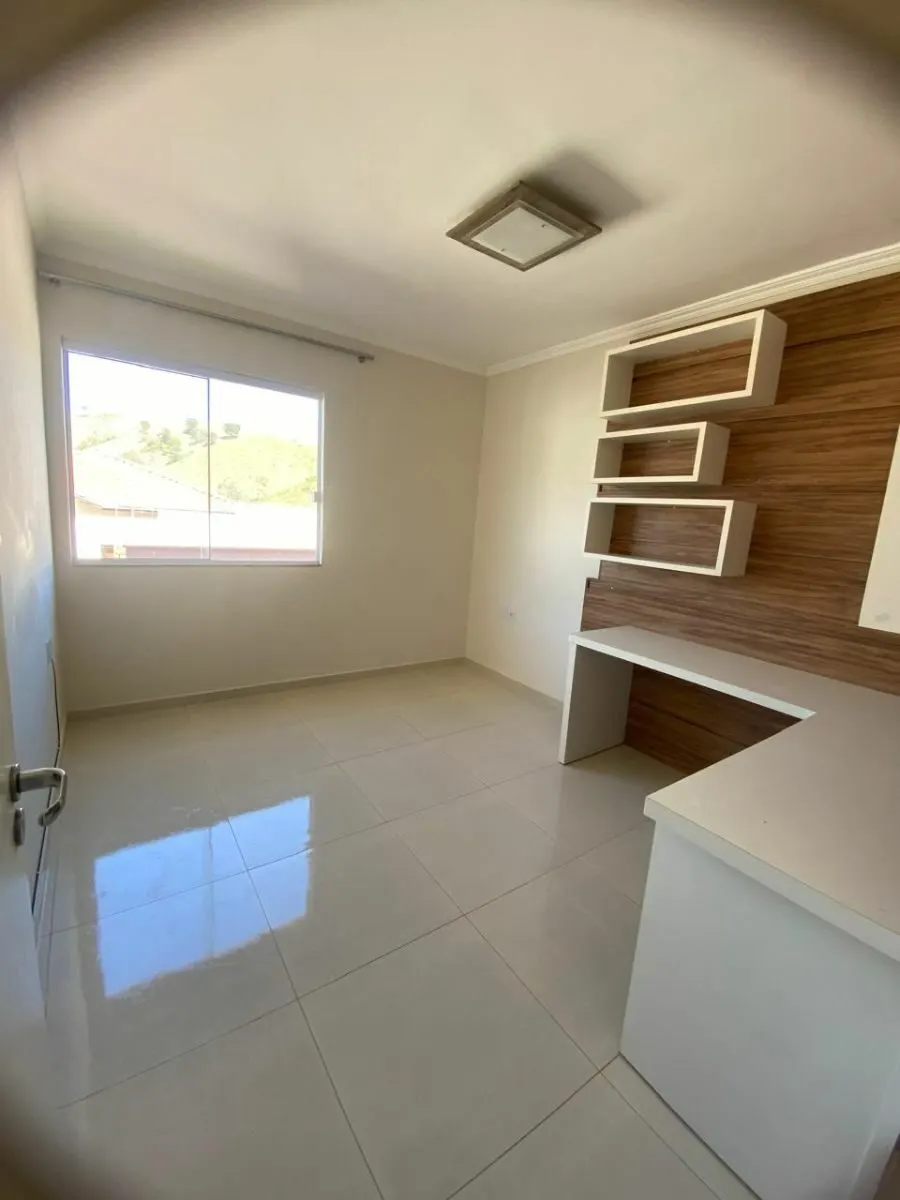 Foto 4 de Casa sobrado de 3 quartos (1 suíte) com área de churrasco, Jardim Eldorado