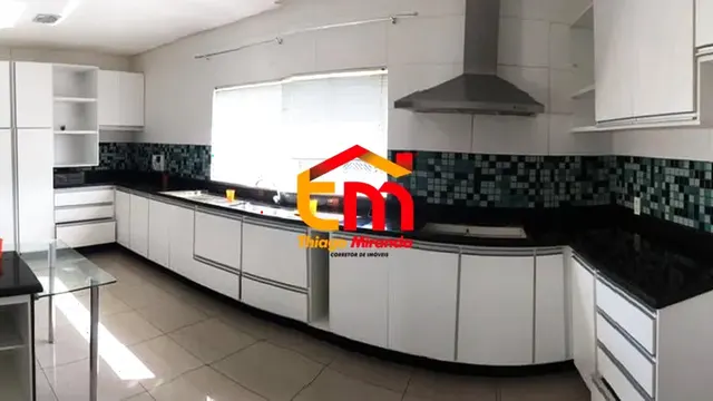 Foto 1 de Casa de 3 quartos (1 suíte) com 3 vagas, Pinheirinho