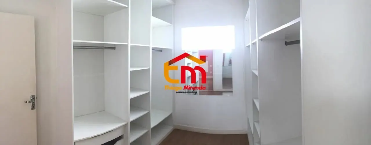 Foto 4 de Casa de 3 quartos (1 suíte) com 3 vagas, Pinheirinho