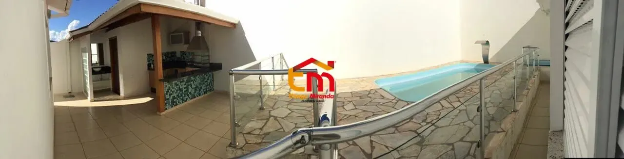 Foto 5 de Casa de 3 quartos (1 suíte) com 3 vagas, Pinheirinho