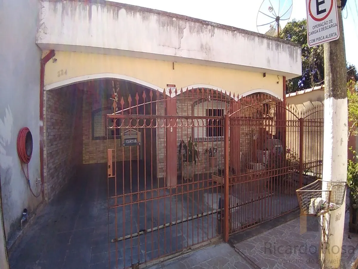 Foto 2 de Casa de 3 quartos (1 suíte) com varanda e aquecedor solar, Santo Antônio