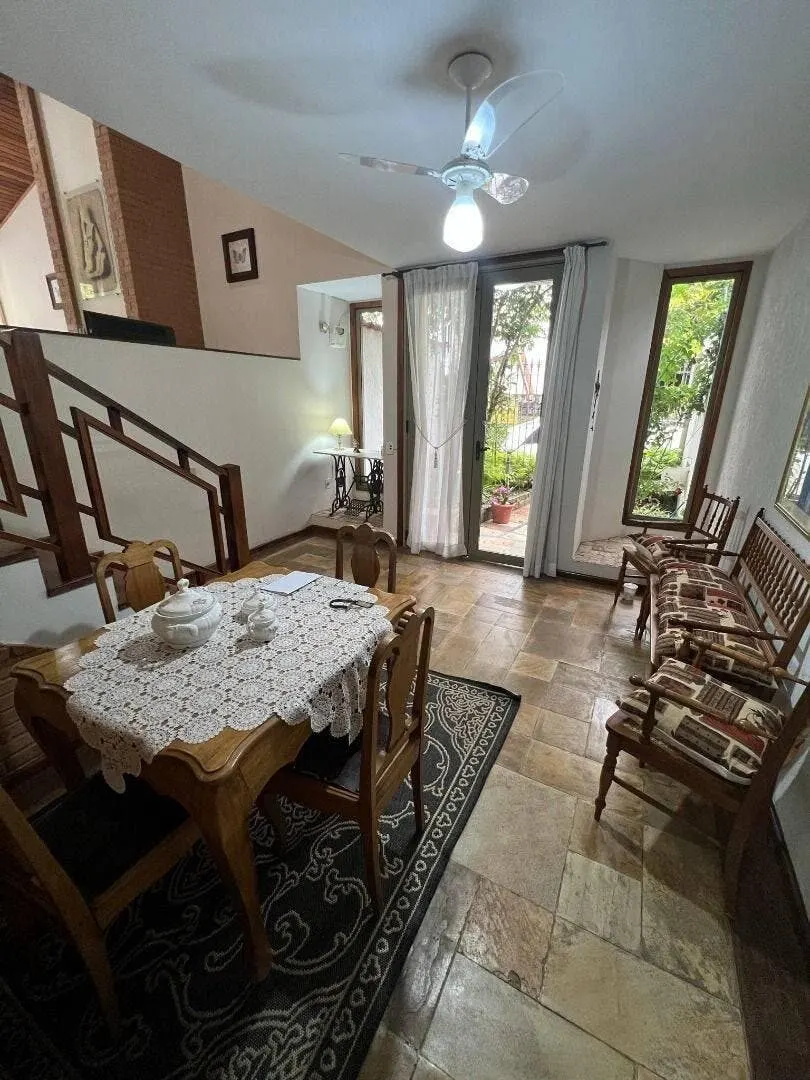 Foto 4 de Casa de 3 suítes com piscina, lareira, escritório e 6 vagas, Pinheirinho
