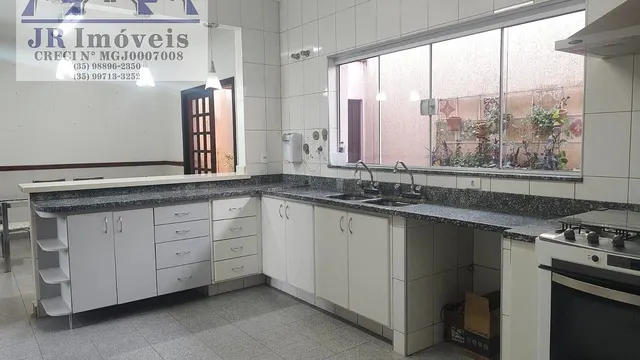 Foto 1 de Casa de 3 suítes com piscina, área gourmet e escritório, Pinheirinho