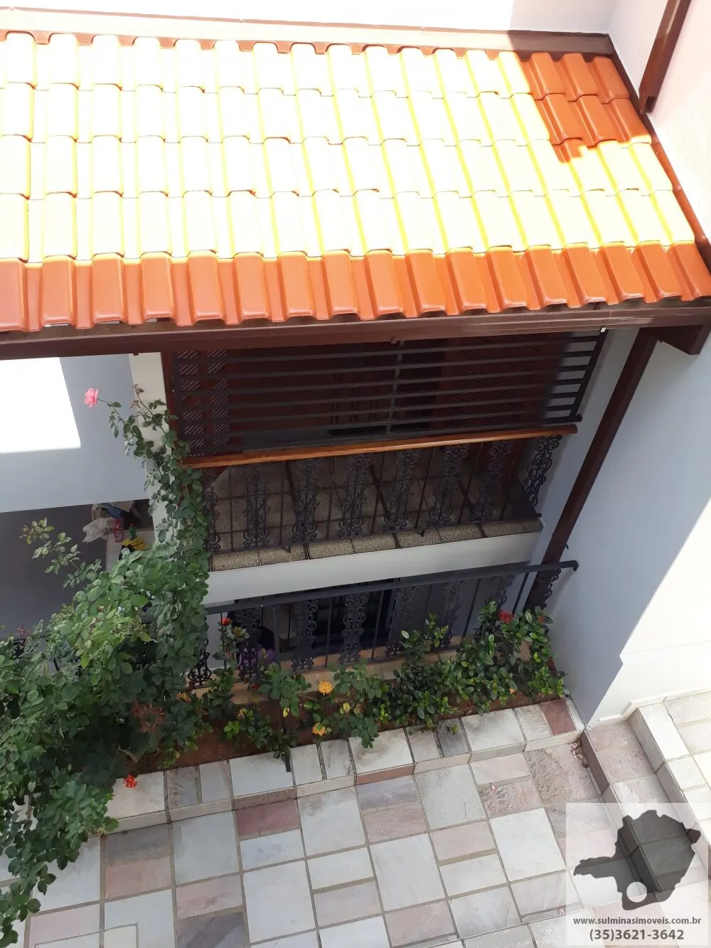 Foto 2 de Casa de alto padrão com 3 suítes, churrasqueira e garagem para 4 carros, Jardim América