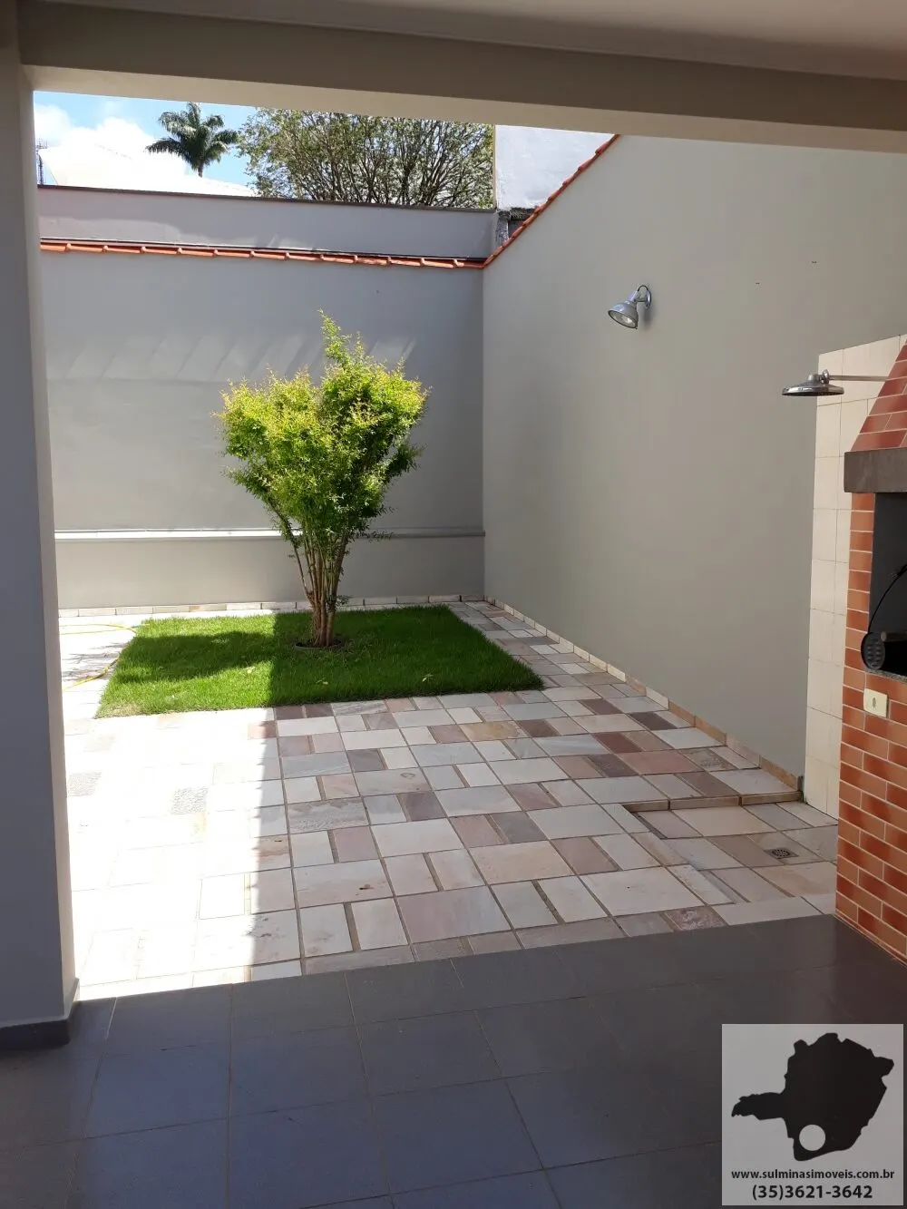 Foto 3 de Casa de alto padrão com 3 suítes, churrasqueira e garagem para 4 carros, Jardim América
