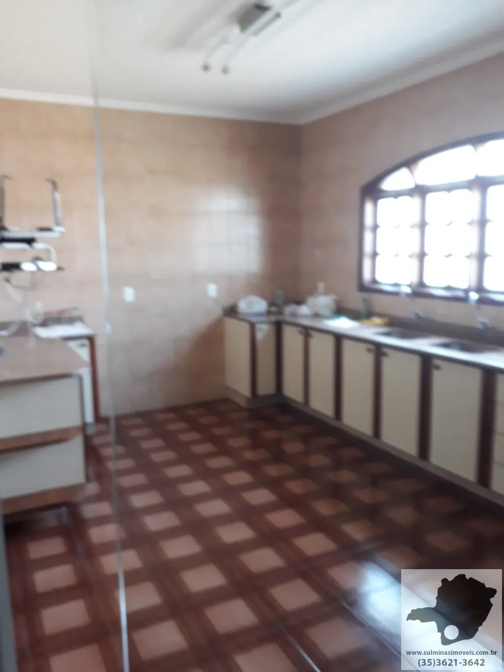 Foto 4 de Casa de alto padrão com 3 suítes, churrasqueira e garagem para 4 carros, Jardim América