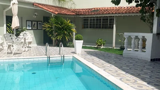 Casa de 4 quartos (3 suítes) com piscina e cozinha gourmet, BPS