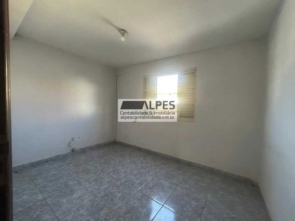 Foto 4 de Sobrado de 4 quartos com amplo quintal, Avenida