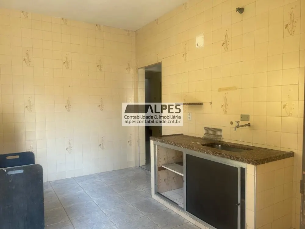 Foto 7 de Sobrado de 4 quartos com amplo quintal, Avenida