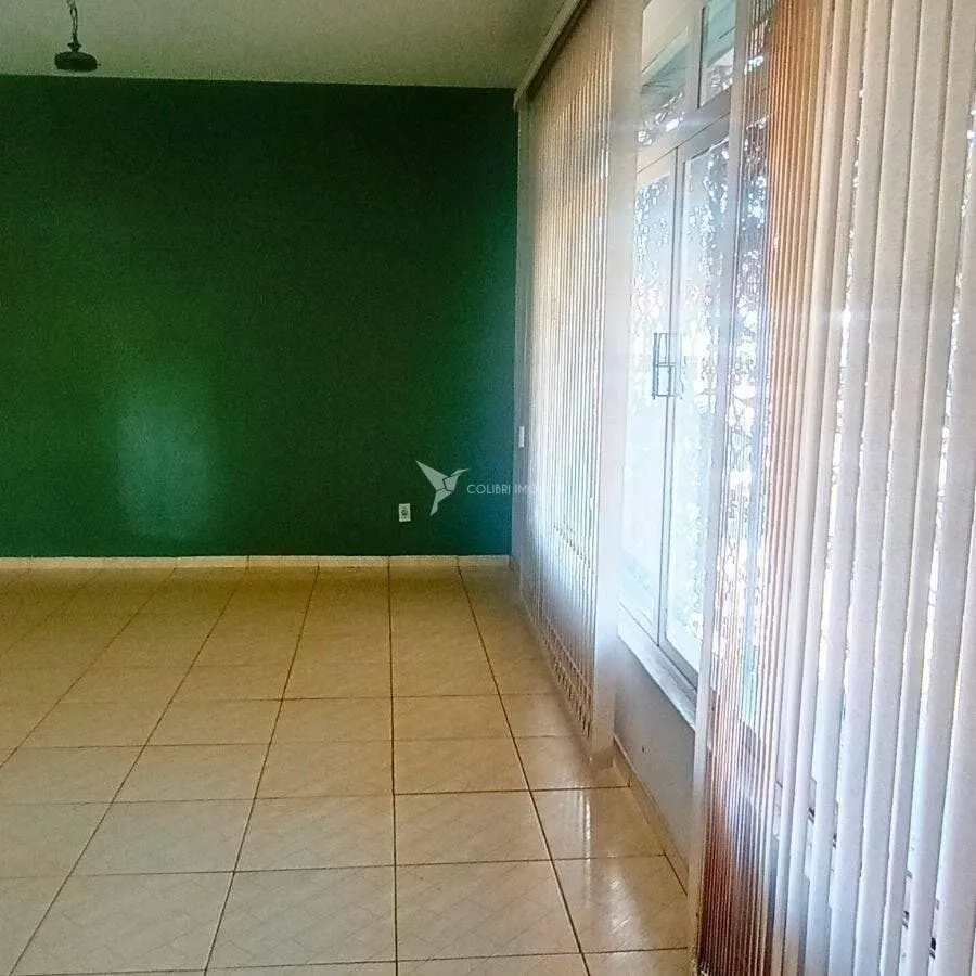 Foto 2 de Casa de 4 quartos (2 suítes) com edícula e quintal, BPS
