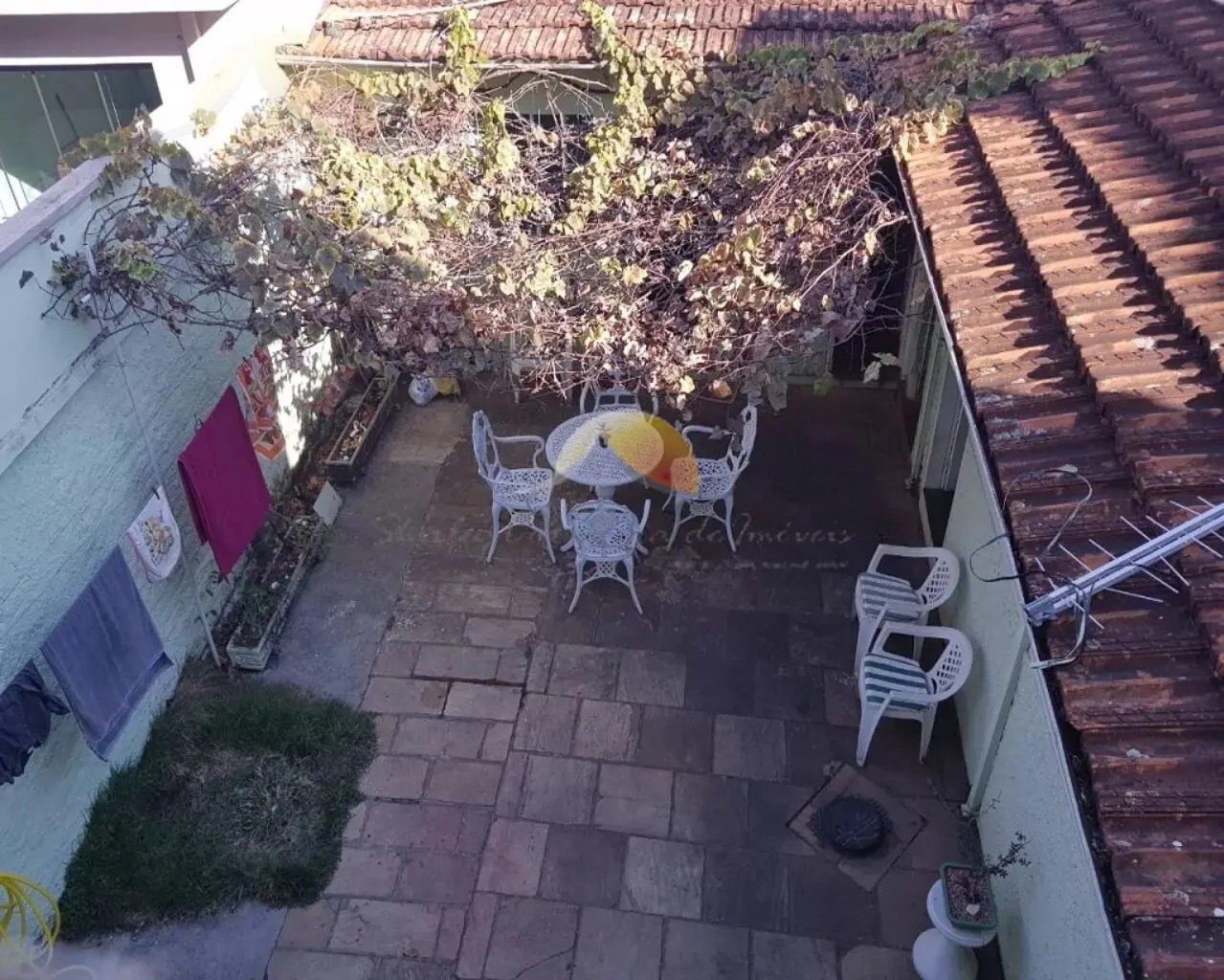 Foto 3 de Casa de 4 quartos (1 suíte) com quintal, em ponto comercial, Centro