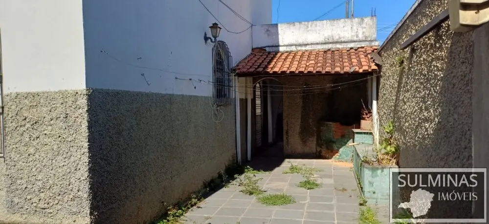 Foto 4 de Casa de esquina de 4 quartos com edícula, Boa Vista