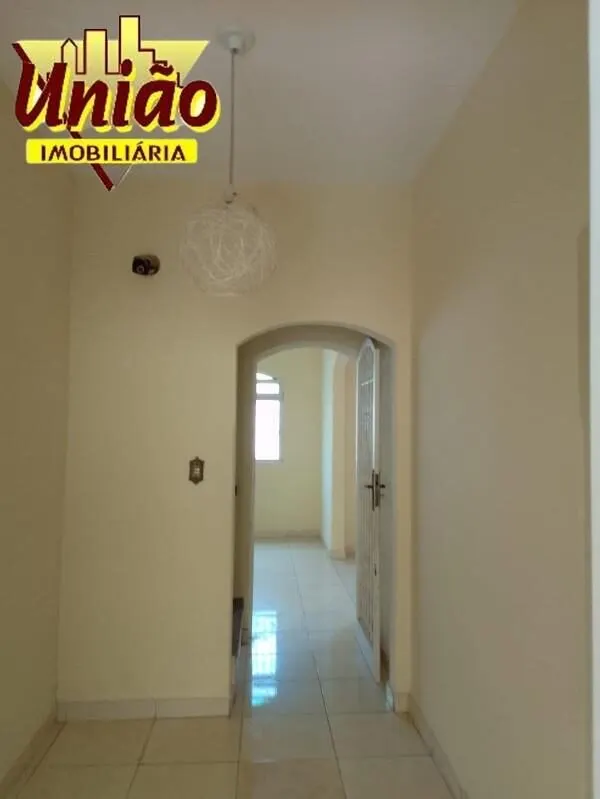 Foto 2 de Casa de dois pavimentos com 4 quartos (1 suíte) e garagem para 4 carros, São Vicente