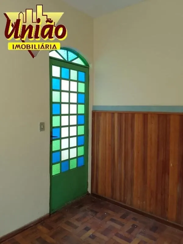 Foto 5 de Casa de dois pavimentos com 4 quartos (1 suíte) e garagem para 4 carros, São Vicente