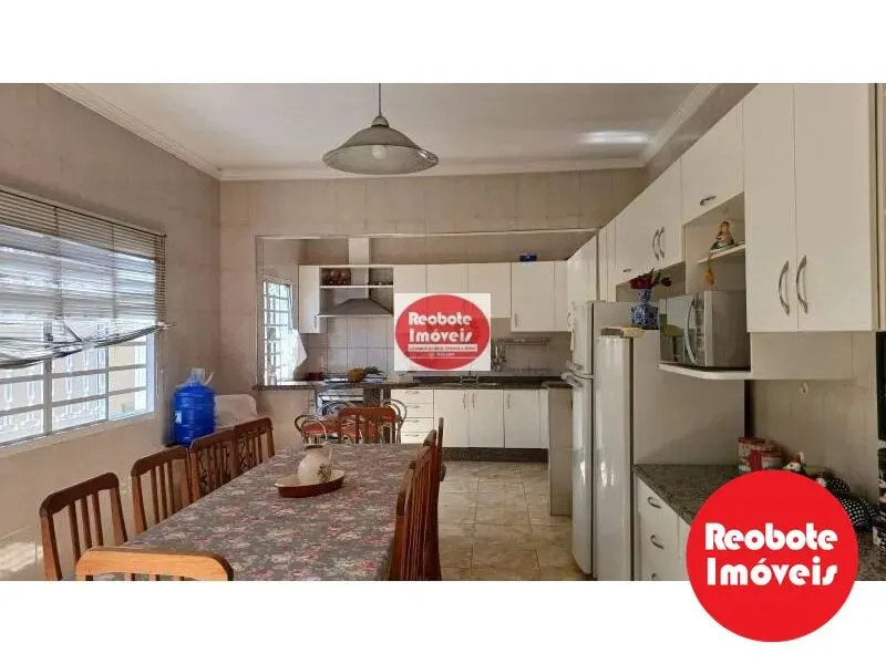 Foto 4 de Casa térrea de 4 quartos (1 suíte) com edícula e 3 vagas, Avenida