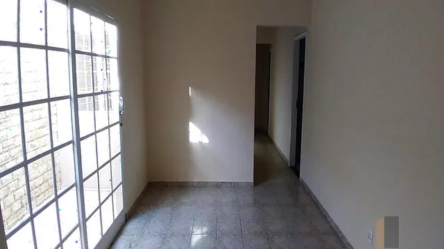 Foto 1 de Casa de 4 quartos (1 suíte) com área de churrasco no piso superior, Medicina