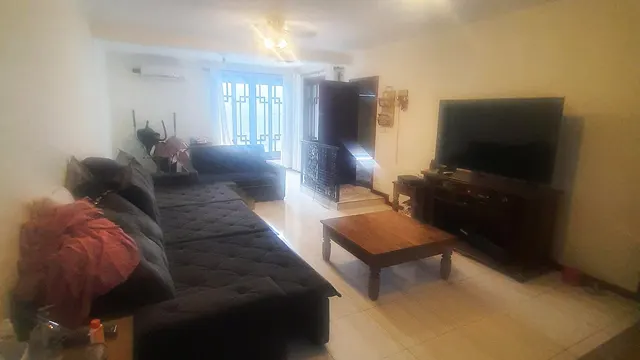 Foto 1 de Casa de 4 quartos (3 suítes) com garagem para 2 carros, Centro