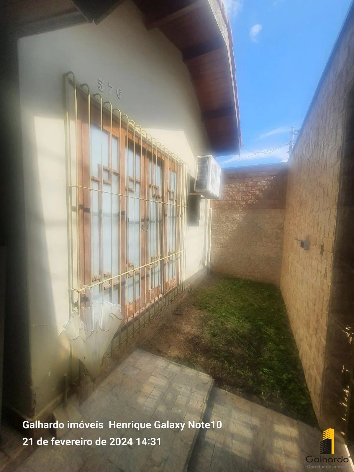 Foto 6 de Casa de 4 quartos (3 suítes) com garagem para 2 carros, Centro