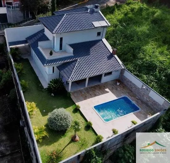 Foto 2 de Casa de 4 quartos (3 suítes) com piscina, adega e escritório, Centro