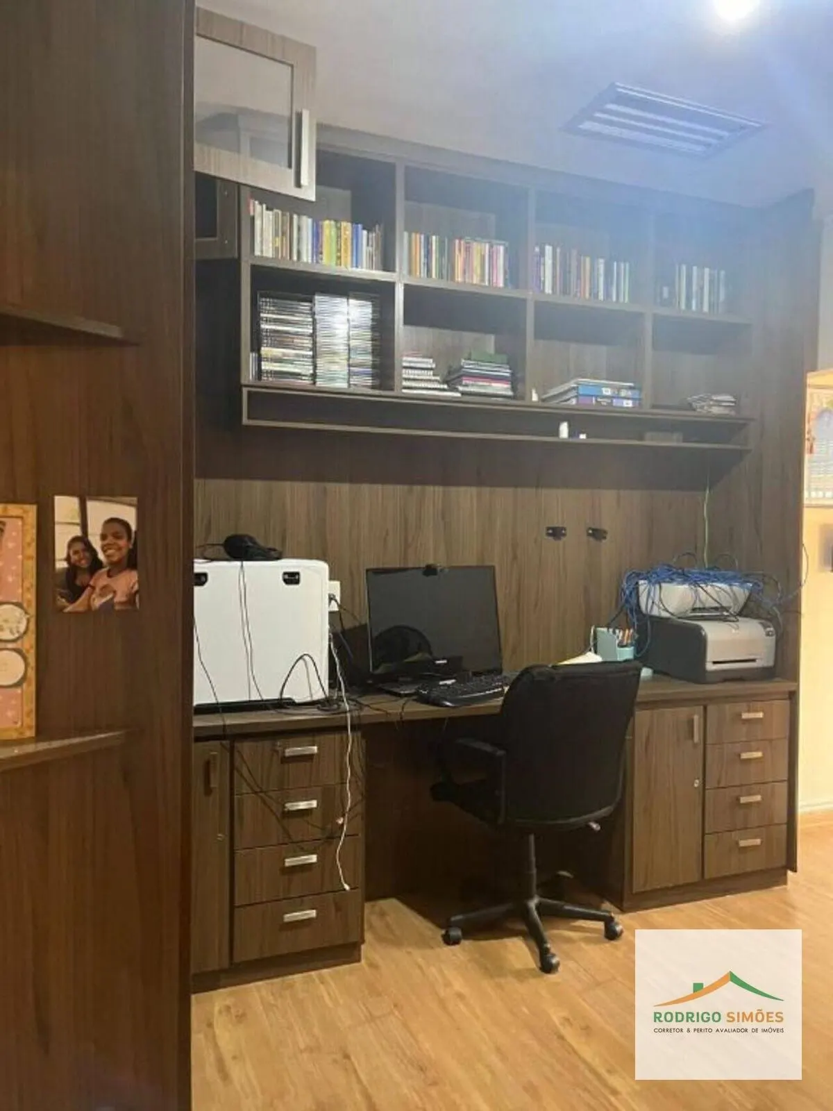 Foto 6 de Casa de 4 quartos (3 suítes) com piscina, adega e escritório, Centro