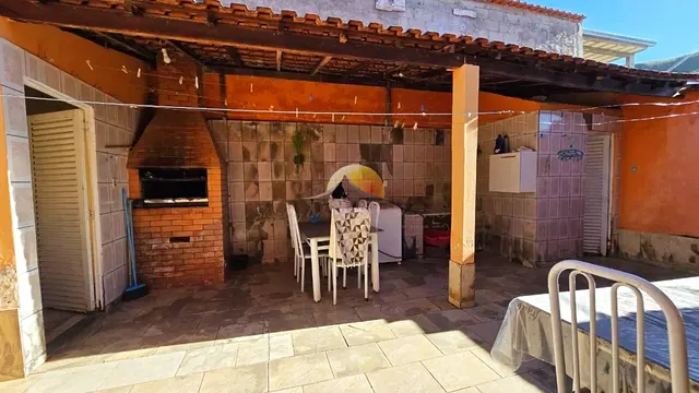 Casa de 4 quartos com suíte externa, área de churrasco e garagem para 4 carros, Nossa Senhora de Fátima