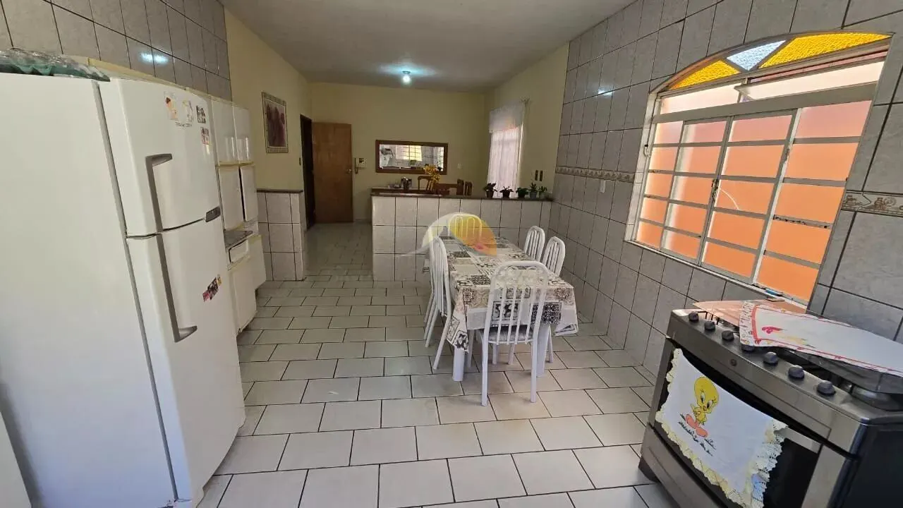 Foto 4 de Casa de 4 quartos com suíte externa, área de churrasco e garagem para 4 carros, Nossa Senhora de Fátima