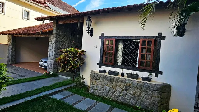 Foto 1 de Casa de 4 quartos (2 suítes) com varanda gourmet e 8 vagas, Varginha
