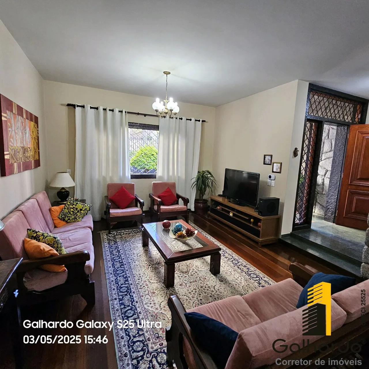 Foto 3 de Casa de 4 quartos (2 suítes) com varanda gourmet e 8 vagas, Varginha