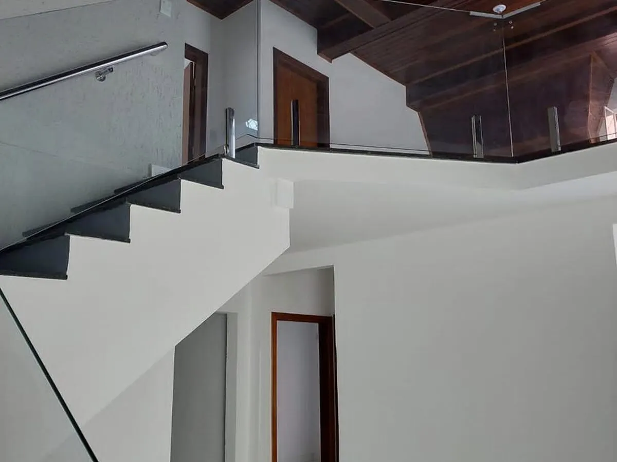 Foto 3 de Casa de 4 quartos (2 suítes) com 3 salas e área de churrasco, Medicina