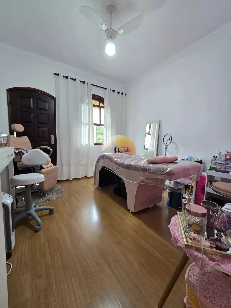Foto 8 de Casa de 4 quartos com 2 salas e suíte externa, Centro