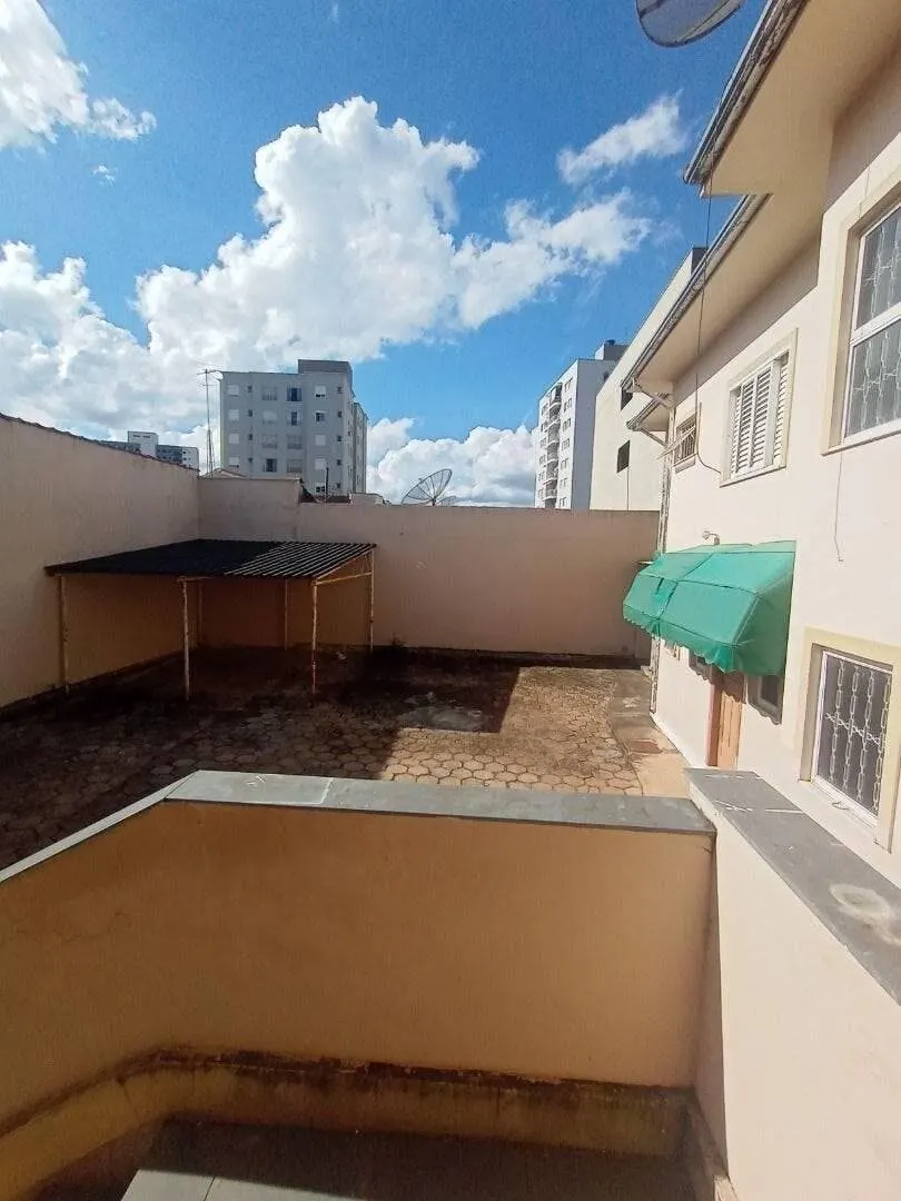 Foto 4 de Casa de 4 quartos (1 suíte) com área gourmet e garagem para até 10 carros, Varginha