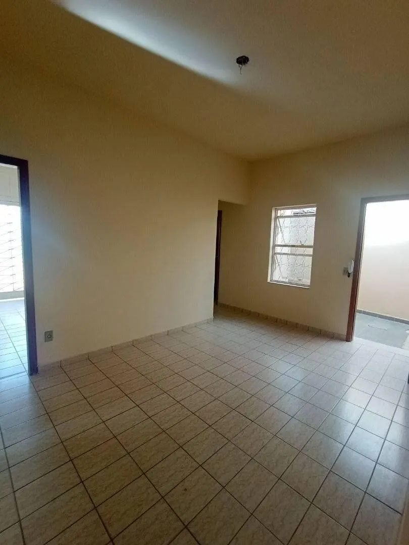 Foto 6 de Casa de 4 quartos (1 suíte) com área gourmet e garagem para até 10 carros, Varginha