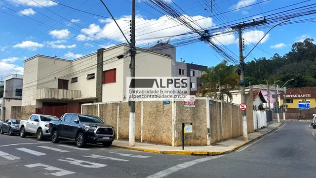 Foto 1 de Casa de esquina com 4 quartos, edícula e 4 vagas cobertas, Varginha