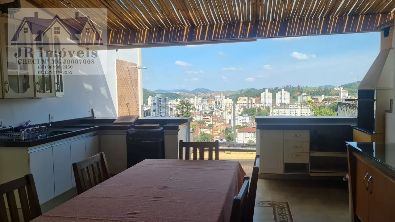 Foto 3 de Casa de 4 quartos (1 suíte com closet) com área gourmet e vista da cidade, Oriente