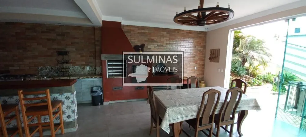 Foto 6 de Casa alto padrão de 4 quartos (3 suítes) em três pavimentos com área gourmet, Pinheirinho