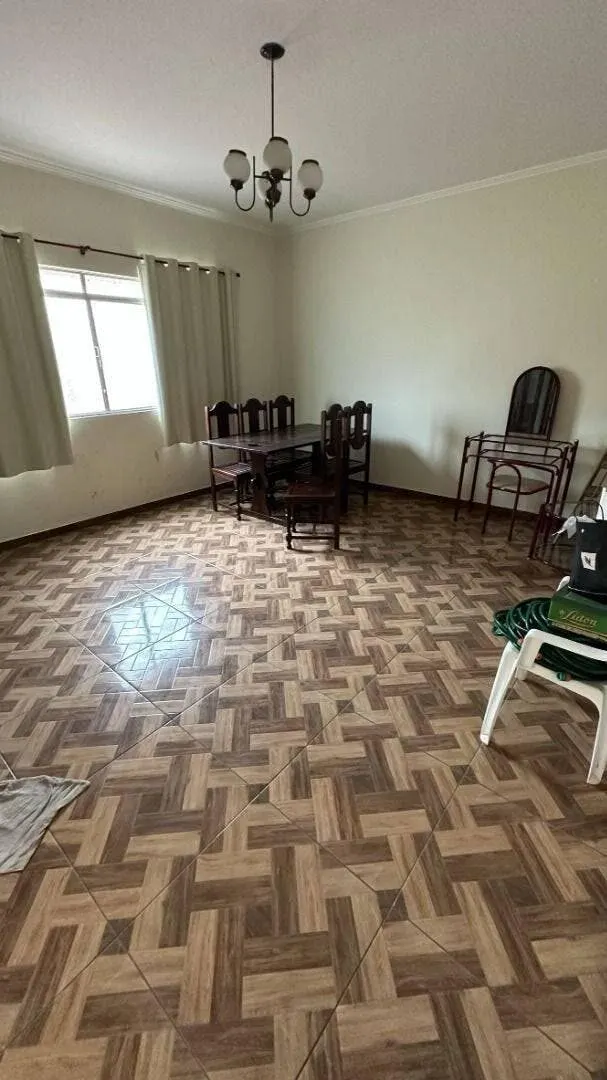 Foto 2 de Casa de 4 quartos (2 suítes) com edícula e escritório, Varginha