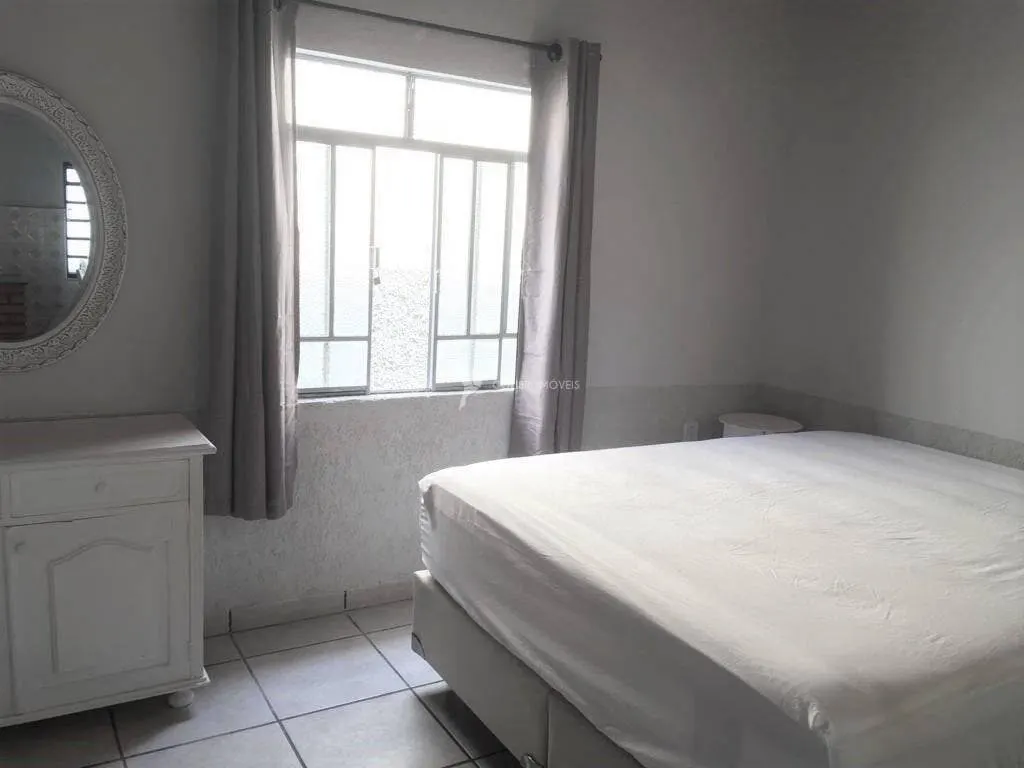 Foto 7 de Casa de 4 quartos com edícula e garagem para 3 carros, Morro Chic
