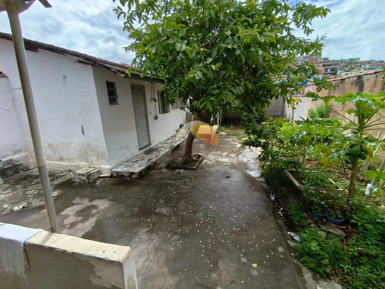 Foto 2 de Casa de 4 quartos (1 suíte) com edícula e quintal amplo, Santo Antônio
